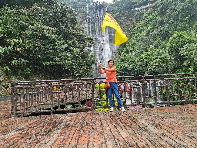 1698828093637368.jpg 萬丈崖瀑布風(fēng)景.jpg